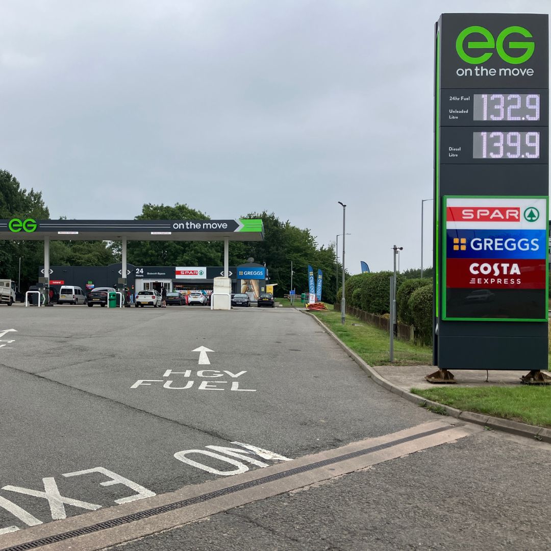 Following the acquisition, EG On The Move set about revamping the Applegreen estate, with the busy Bedworth site one of the first to be completed.