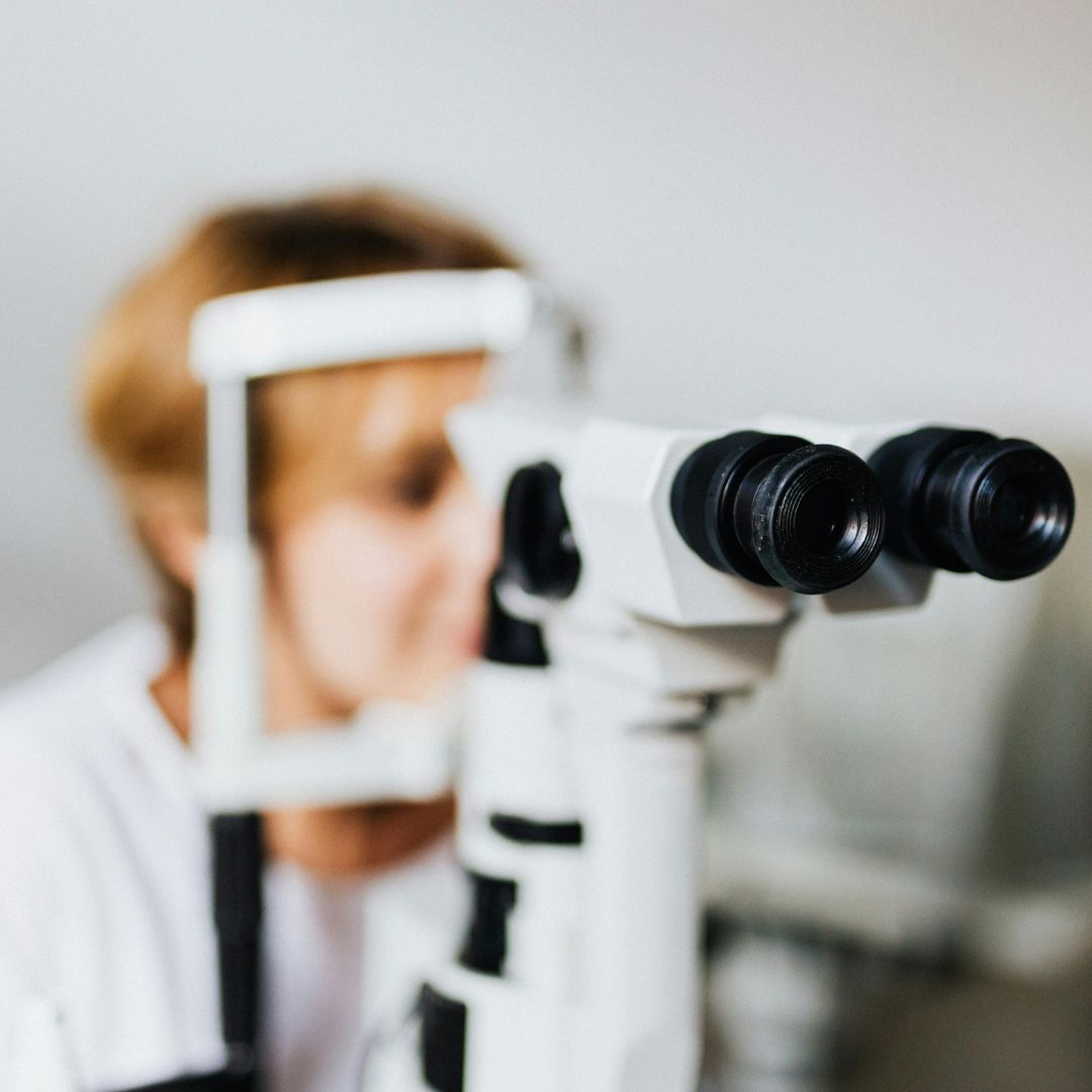 eye test (1) With visibility already low during the night, ensuring that you wear your glasses is more important than ever.
